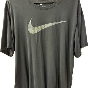 Nike Men's Black Tee with Logo-Like New🫡